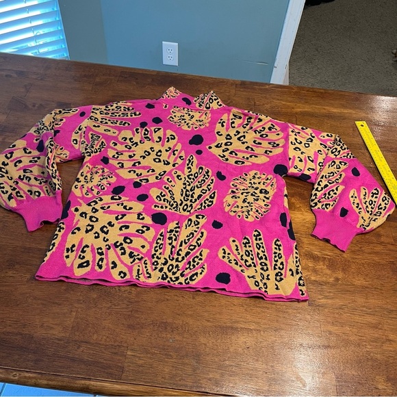 Fate Pink tan and black Patterned Sweater size medium - Picture 8 of 8